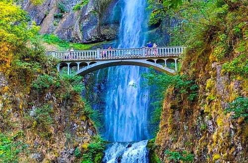 beautiful picture of multnomah falls